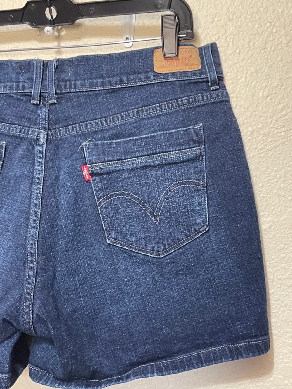 Levi's Women's Dark Blue Jean Shorts. Good Condition. - Picture 5 of 7